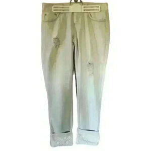 Almost Famous White Jeans with Eyelet Roll-up Hem, size 9